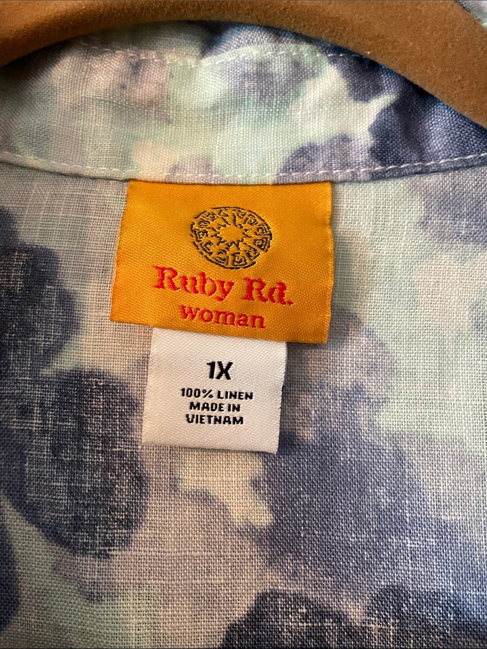Ruby Rd. Woman Blue Floral Linen Button-Down Shirt - Picture 7 of 12